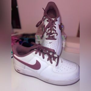 Girls Nike Dunk Low, like new